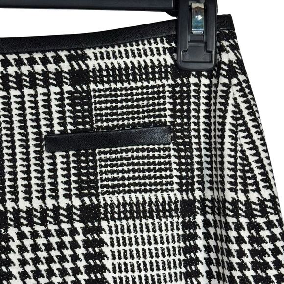 Talbots SZ 2 Pencil Skirt Glen Plaid Knee Length Lined Rear Slit Zip Closure New - Picture 2 of 8